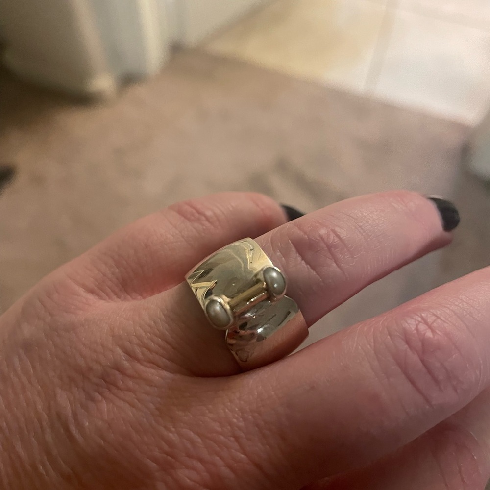 Lilly Barrack adjustable ring